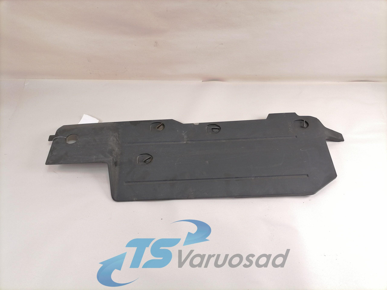 Volvo Plastikdetail 82446615 - الإيروديناميكية/ الجناح الخلفي - شاحنة: صورة 1 Volvo Plastikdetail 82446615 - الإيروديناميكية/ الجناح الخلفي - شاحنة: صورة 1