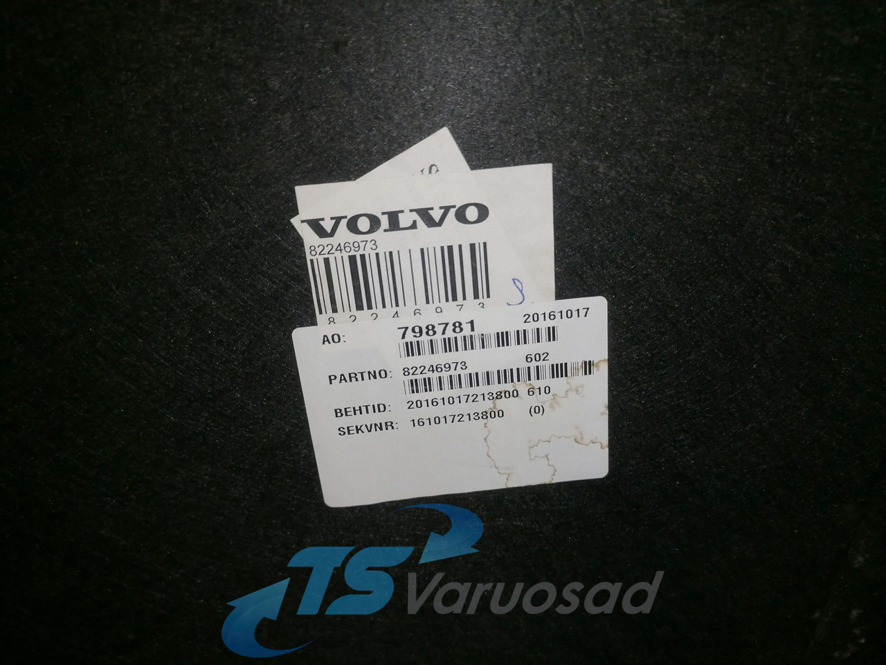 Volvo Salongi polster 82246973 - قطع غيار عامة - شاحنة: صورة 3 Volvo Salongi polster 82246973 - قطع غيار عامة - شاحنة: صورة 3
