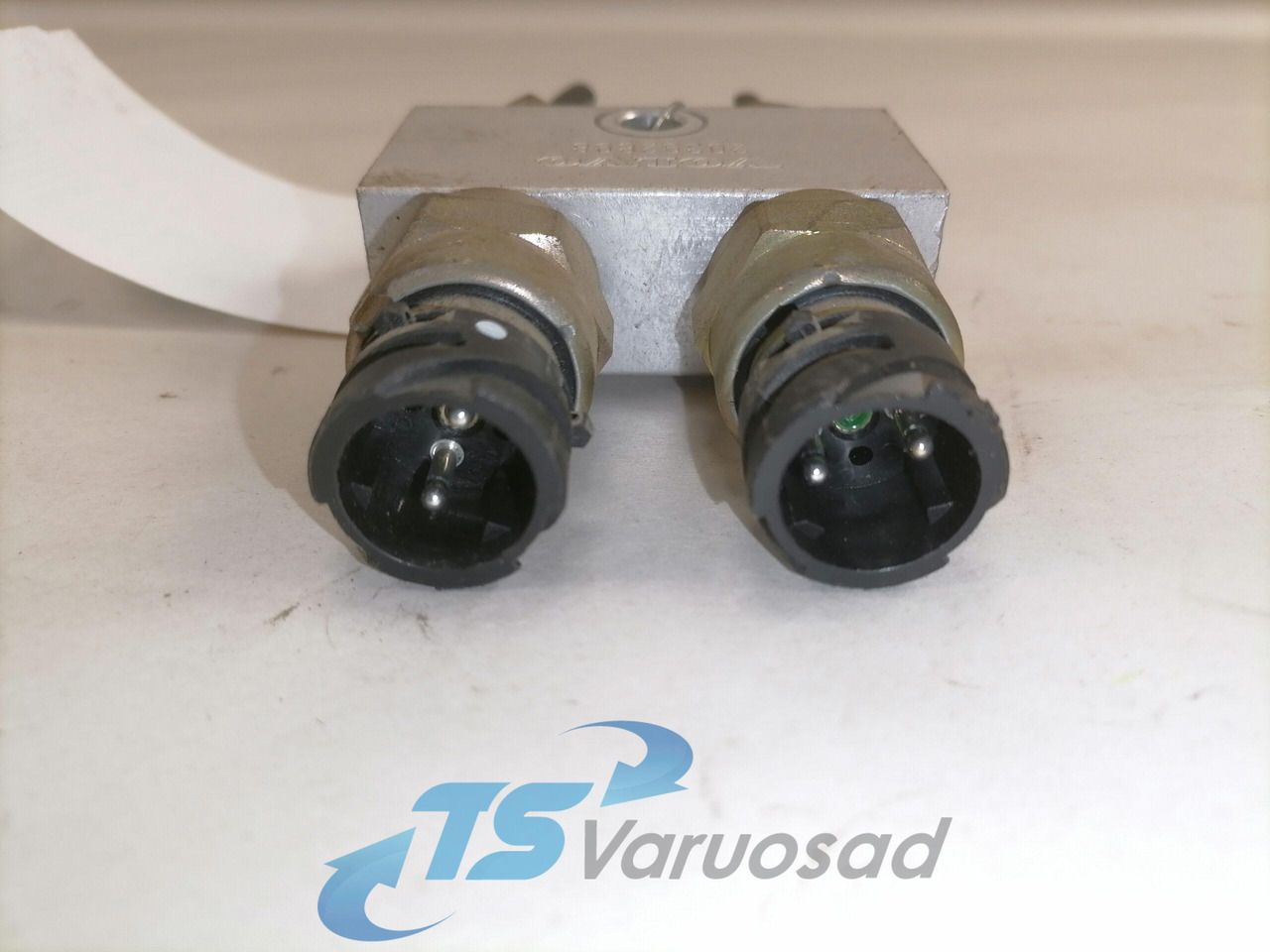 Volvo Sensor, air pressure 20424060 - مستشعر - شاحنة: صورة 3 Volvo Sensor, air pressure 20424060 - مستشعر - شاحنة: صورة 3