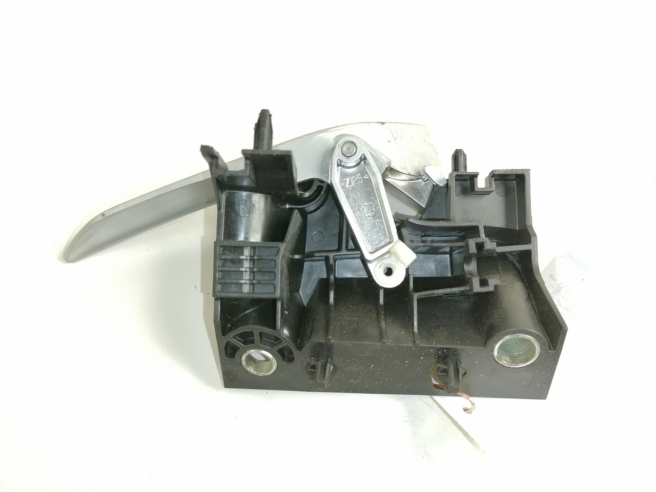 Volvo Ukselink, sisemine parem 84012027 - باب و قطع الغيار - شاحنة: صورة 2 Volvo Ukselink, sisemine parem 84012027 - باب و قطع الغيار - شاحنة: صورة 2