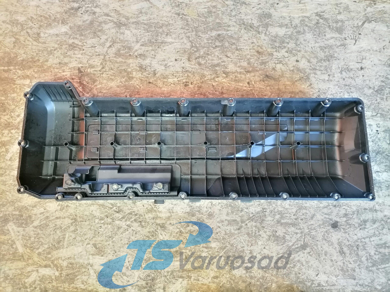 Volvo Valve cover 21627156 - رأس أسطوانية - شاحنة: صورة 3 Volvo Valve cover 21627156 - رأس أسطوانية - شاحنة: صورة 3