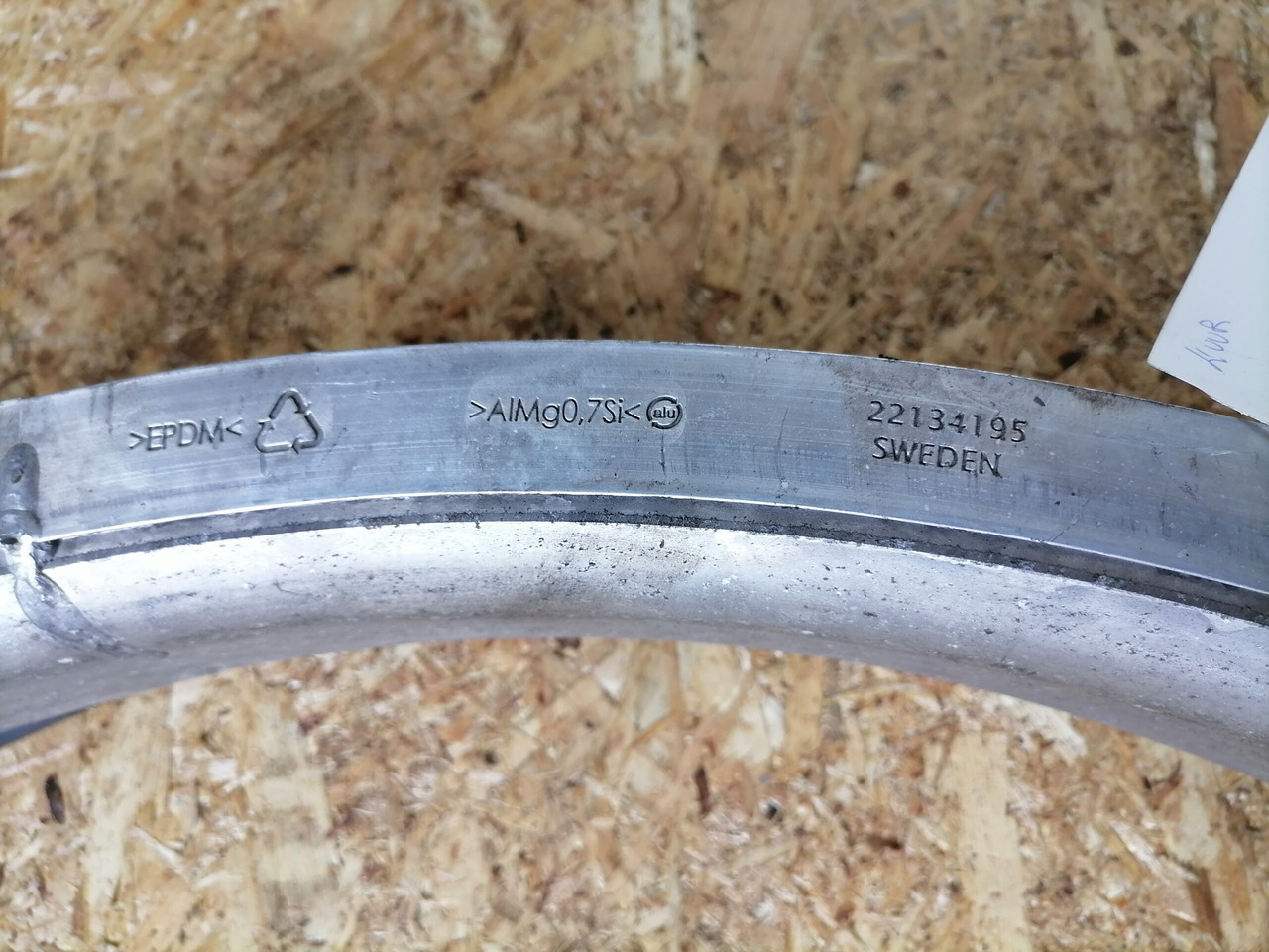 Volvo Ventilaatori metallrõngas 22134195 - مشعاع - شاحنة: صورة 5 Volvo Ventilaatori metallrõngas 22134195 - مشعاع - شاحنة: صورة 5