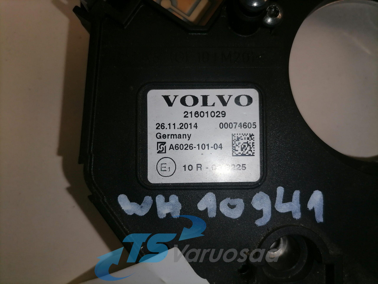 Volvo Volvo rooli lülitite kandur 21601029 - كابينة - شاحنة: صورة 4 Volvo Volvo rooli lülitite kandur 21601029 - كابينة - شاحنة: صورة 4