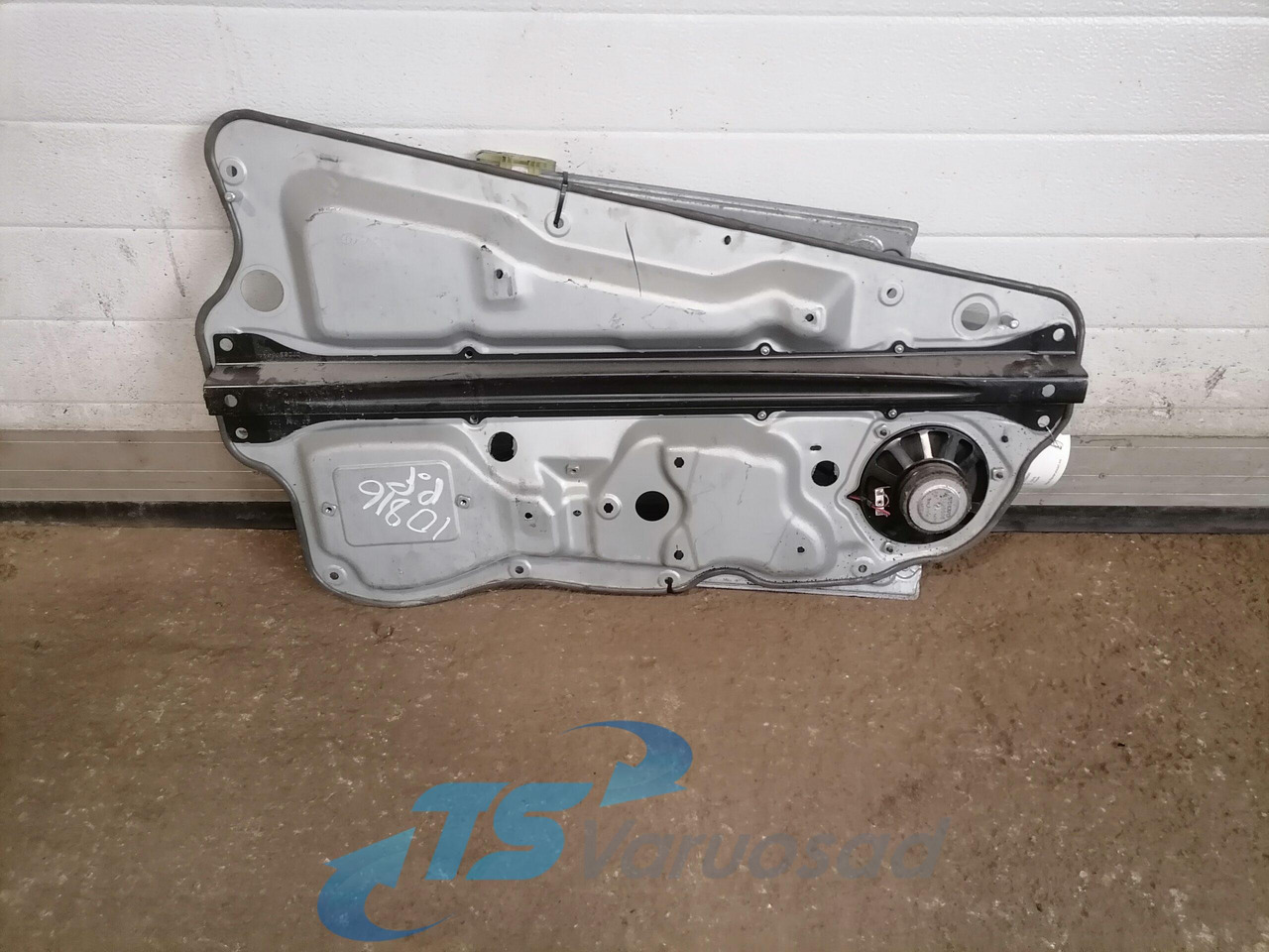 Volvo window mechanism 84056045 - باب و قطع الغيار - شاحنة: صورة 1 Volvo window mechanism 84056045 - باب و قطع الغيار - شاحنة: صورة 1