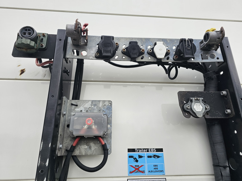 نصف مقطورة بصندوق مغلق KEL-BERG STEERING AXLE / LIFT AXLE / TAIL LIFT: صورة 19