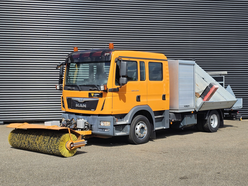 MAN TGM 15.240 BL / TIPPER / DOKA / VEEG / SWEEPER - سياره كنس شوارع: صورة 1 MAN TGM 15.240 BL / TIPPER / DOKA / VEEG / SWEEPER - سياره كنس شوارع: صورة 1