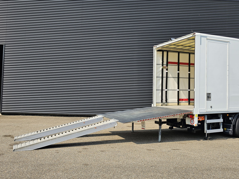 MAN TGM 26.320 / 6x2-4 / LBW / 6000kg TAIL LIFT - شاحنة صندوقية: صورة 4 MAN TGM 26.320 / 6x2-4 / LBW / 6000kg TAIL LIFT - شاحنة صندوقية: صورة 4