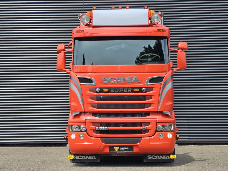 Scania R520 V8 6x2/4 - MANUAL GEARBOX / SHOWTRUCK. - مقطورة السحب: صورة 5 Scania R520 V8 6x2/4 - MANUAL GEARBOX / SHOWTRUCK. - مقطورة السحب: صورة 5
