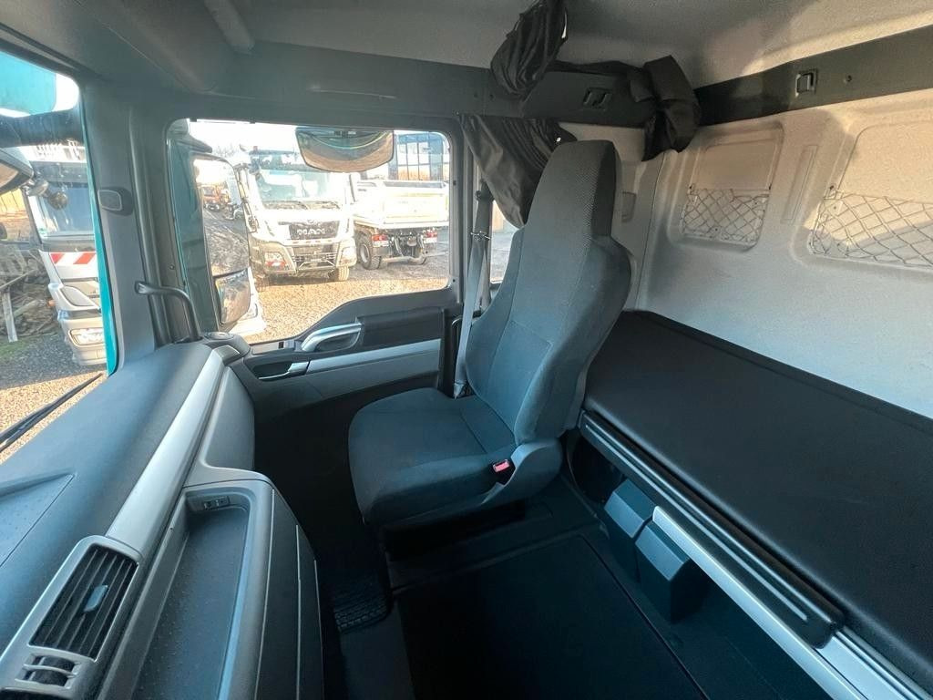 MAN 26.400 6x2 BDF | AC | Navi | Tip Top Zustand! MAN 26.400 6x2 BDF | AC | Navi | Tip Top Zustand! - ناقلة حاويات/ شاحنة حاويات: صورة 5 MAN 26.400 6x2 BDF | AC | Navi | Tip Top Zustand! MAN 26.400 6x2 BDF | AC | Navi | Tip Top Zustand! - ناقلة حاويات/ شاحنة حاويات: صورة 5