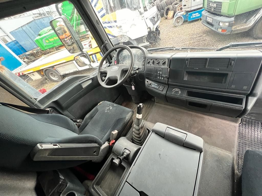 MAN 8.180 4X2 offene Pritsche MAN 8.180 4X2 offene Pritsche - شاحنة توصيل مفتوحة: صورة 4 MAN 8.180 4X2 offene Pritsche MAN 8.180 4X2 offene Pritsche - شاحنة توصيل مفتوحة: صورة 4