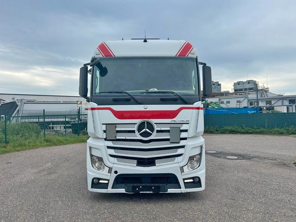 Mercedes-Benz 1842 4X2 mit Höhenverstellbarer Sattelkuppung Mercedes-Benz 1842 4X2 mit Höhenverstellbarer Sattelkuppung - رأس تريلا: صورة 4 Mercedes-Benz 1842 4X2 mit Höhenverstellbarer Sattelkuppung Mercedes-Benz 1842 4X2 mit Höhenverstellbarer Sattelkuppung - رأس تريلا: صورة 4