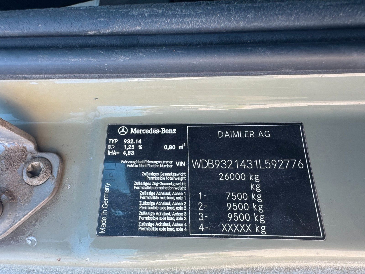 Mercedes-Benz 2644 6X4 VDL Abroller mit 3,90 Radstand Blatt BL - شاحنة برافعة خطافية: صورة 3 Mercedes-Benz 2644 6X4 VDL Abroller mit 3,90 Radstand Blatt BL - شاحنة برافعة خطافية: صورة 3