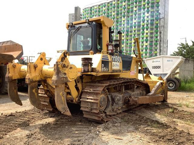 Komatsu D85EX-15 - بلدوزر: صورة 3 Komatsu D85EX-15 - بلدوزر: صورة 3