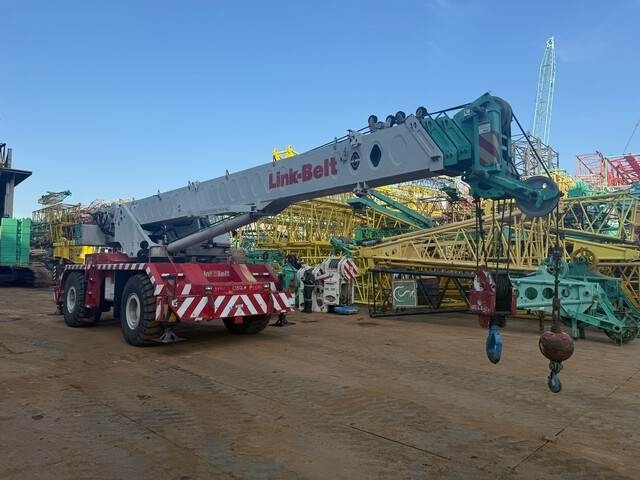 Link-Belt RTC8050-2 - رافعة الطرق الوعرة: صورة 4 Link-Belt RTC8050-2 - رافعة الطرق الوعرة: صورة 4