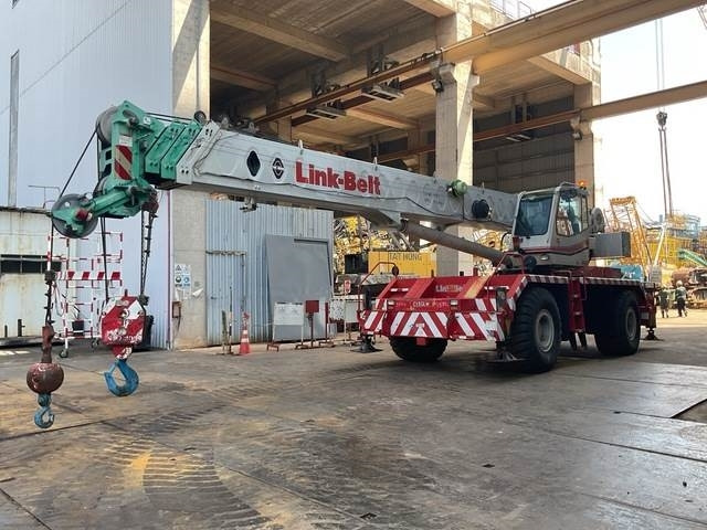 Link-Belt RTC8050-2 - رافعة الطرق الوعرة: صورة 2 Link-Belt RTC8050-2 - رافعة الطرق الوعرة: صورة 2