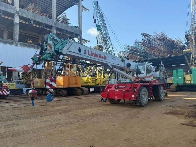 Link-Belt RTC8050-2 - رافعة الطرق الوعرة: صورة 1 Link-Belt RTC8050-2 - رافعة الطرق الوعرة: صورة 1