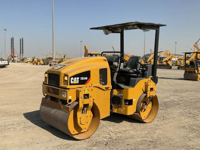 CAT CB34B - رَصَّاص الطرق: صورة 1 CAT CB34B - رَصَّاص الطرق: صورة 1