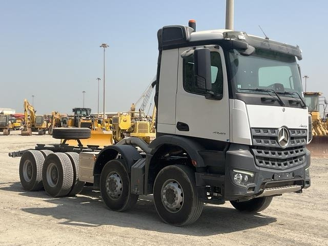 Mercedes-Benz Arocs 4240 - شاحنة بهيكل معدني للمقصورة: صورة 4 Mercedes-Benz Arocs 4240 - شاحنة بهيكل معدني للمقصورة: صورة 4