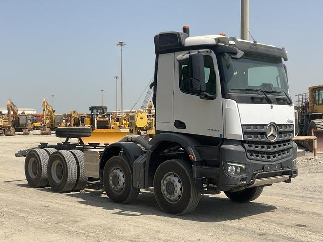 Mercedes-Benz Arocs 4240 - شاحنة بهيكل معدني للمقصورة: صورة 4 Mercedes-Benz Arocs 4240 - شاحنة بهيكل معدني للمقصورة: صورة 4