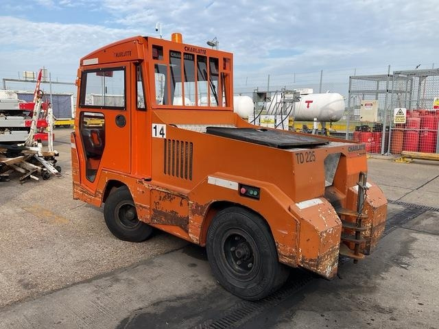 Charlatte TD225 - جرار سحب: صورة 2 Charlatte TD225 - جرار سحب: صورة 2