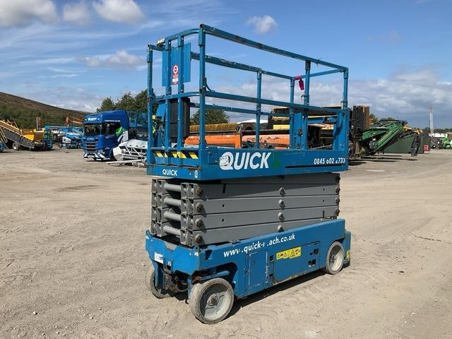 Genie GS3232 - مرفاع مقصي: صورة 1 Genie GS3232 - مرفاع مقصي: صورة 1