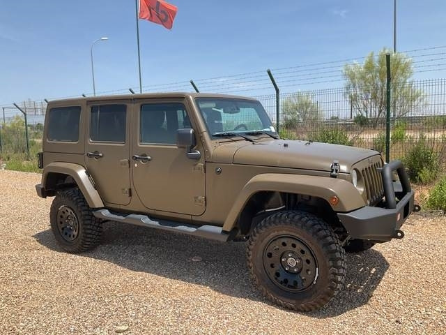 Jeep Wrangler JK Command - سيارة دفع رباعي: صورة 4 Jeep Wrangler JK Command - سيارة دفع رباعي: صورة 4