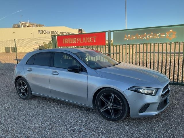 Mercedes-Benz A180d - سيارة: صورة 4 Mercedes-Benz A180d - سيارة: صورة 4