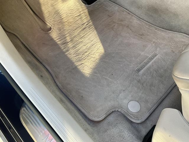 سيارة Mercedes-Benz E220D: صورة 17