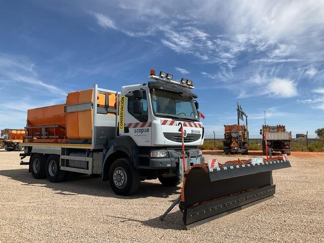 Renault Kerax 430DXI - جرافة ثلج: صورة 4 Renault Kerax 430DXI - جرافة ثلج: صورة 4