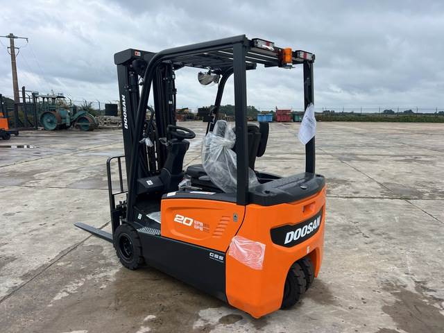 Doosan B20T-7 PLUS - رافعة شوكية كهربائية: صورة 2 Doosan B20T-7 PLUS - رافعة شوكية كهربائية: صورة 2