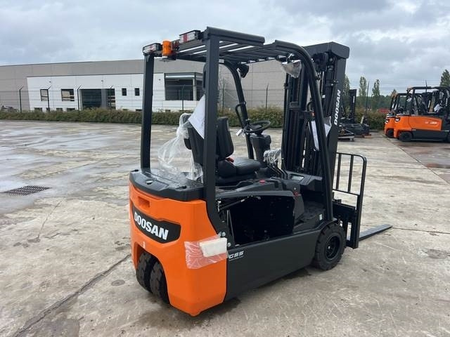 Doosan B20T-7 PLUS - رافعة شوكية كهربائية: صورة 3 Doosan B20T-7 PLUS - رافعة شوكية كهربائية: صورة 3