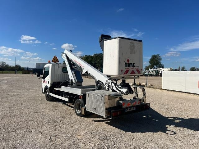 Renault Maxity 120DXI - منصة محمولة مثبتة على الشاحنة: صورة 2 Renault Maxity 120DXI - منصة محمولة مثبتة على الشاحنة: صورة 2