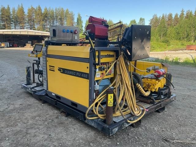 Atlas Copco Diamec U4 - معدات حفر: صورة 2 Atlas Copco Diamec U4 - معدات حفر: صورة 2