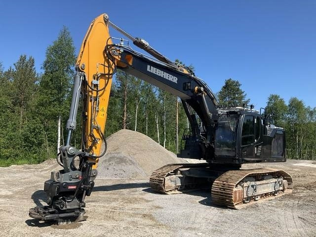Liebherr 930LC V - حفار زاحف: صورة 1 Liebherr 930LC V - حفار زاحف: صورة 1