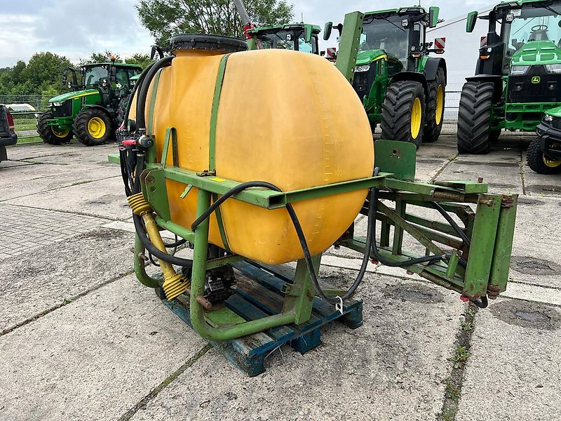 Amazone US602 12m - رشاش معلق على جرار: صورة 3 Amazone US602 12m - رشاش معلق على جرار: صورة 3