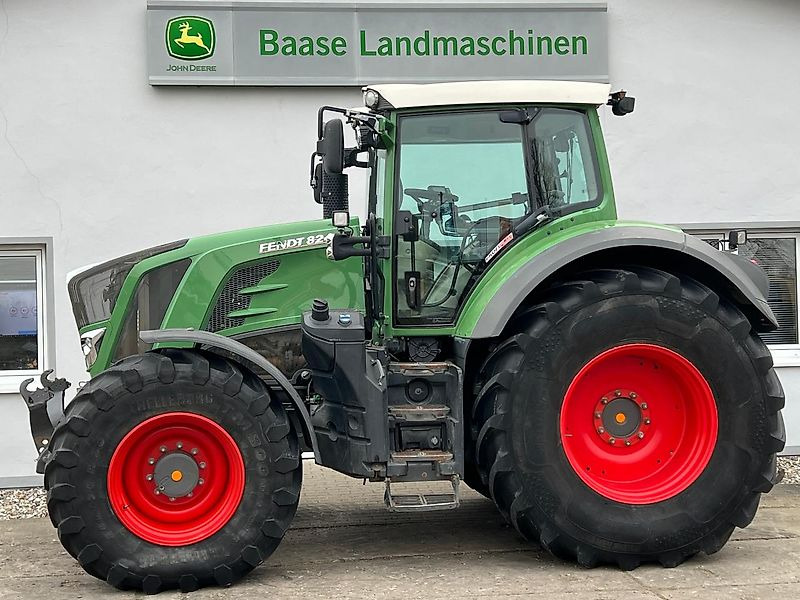 Fendt 824 Vario Profi Plus - جرار: صورة 1 Fendt 824 Vario Profi Plus - جرار: صورة 1
