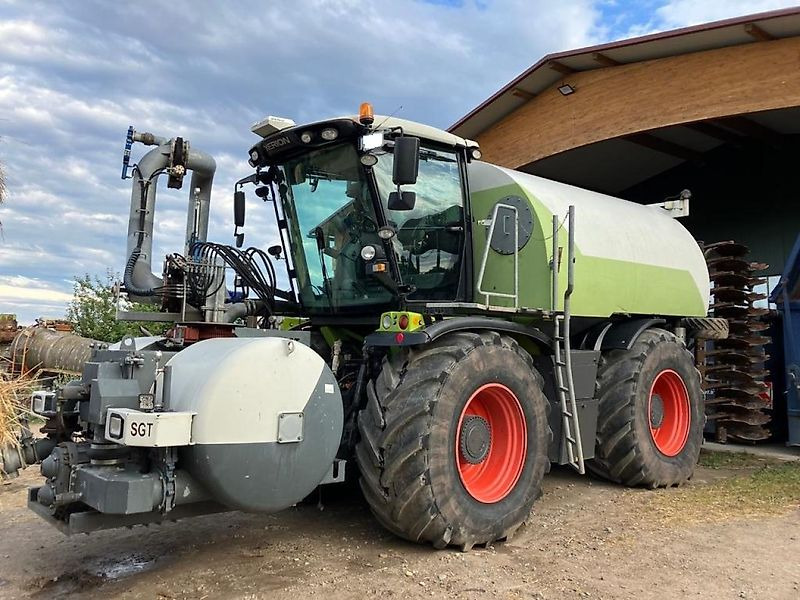 SGT Fronttank + Guelleaufbau Xerion 3800 VC - صهريج السماد السائل: صورة 1 SGT Fronttank + Guelleaufbau Xerion 3800 VC - صهريج السماد السائل: صورة 1