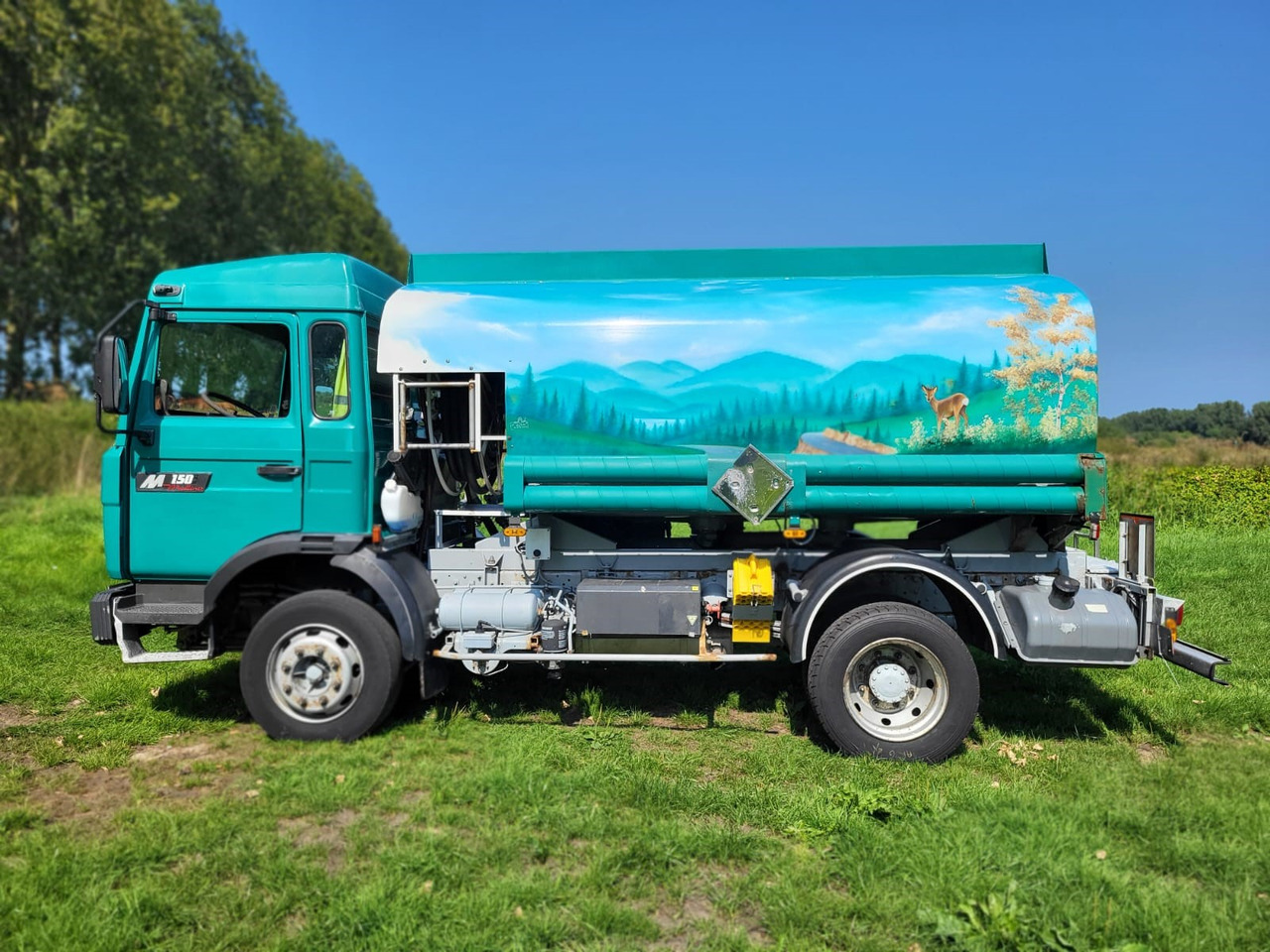 Renault Midliner 150 - شاحنة صهريج: صورة 2 Renault Midliner 150 - شاحنة صهريج: صورة 2