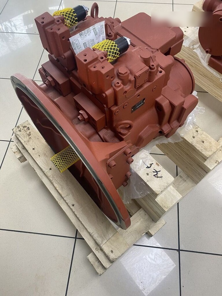 Kawasaki K5V200 Volvo-ABG - مضخة هيدروليكية - حفّار: صورة 1 Kawasaki K5V200 Volvo-ABG - مضخة هيدروليكية - حفّار: صورة 1