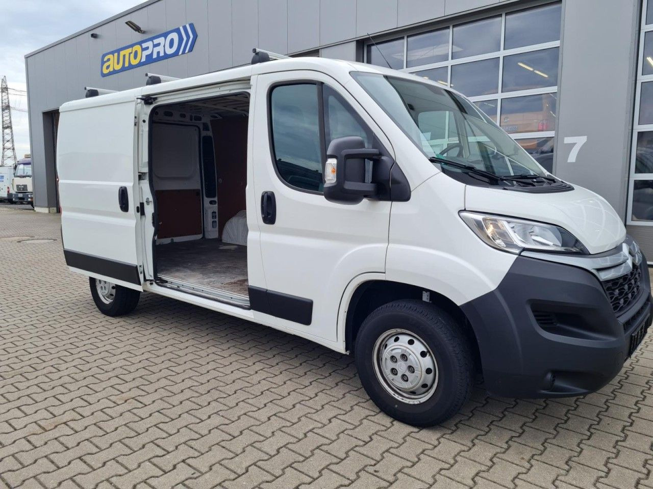Citroën Jumper 33 Kasten 2,2 HDi L2H1 Klima Tempomat - فان المدمجة: صورة 4 Citroën Jumper 33 Kasten 2,2 HDi L2H1 Klima Tempomat - فان المدمجة: صورة 4