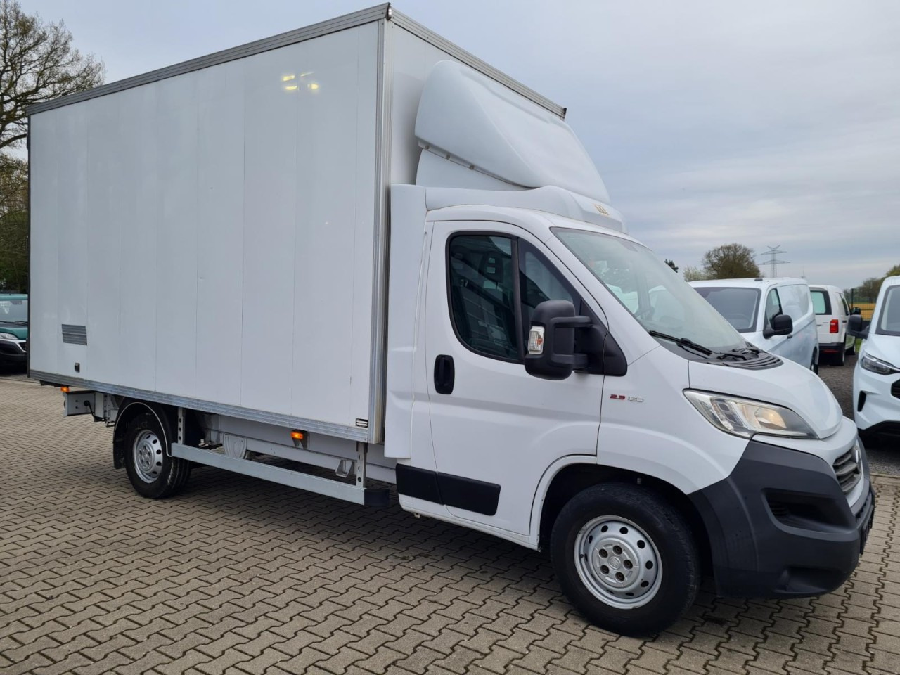Fiat Ducato 35 Koffer 150 maxi Multijet Klima - شاحنة بصندوق مغلق: صورة 3 Fiat Ducato 35 Koffer 150 maxi Multijet Klima - شاحنة بصندوق مغلق: صورة 3