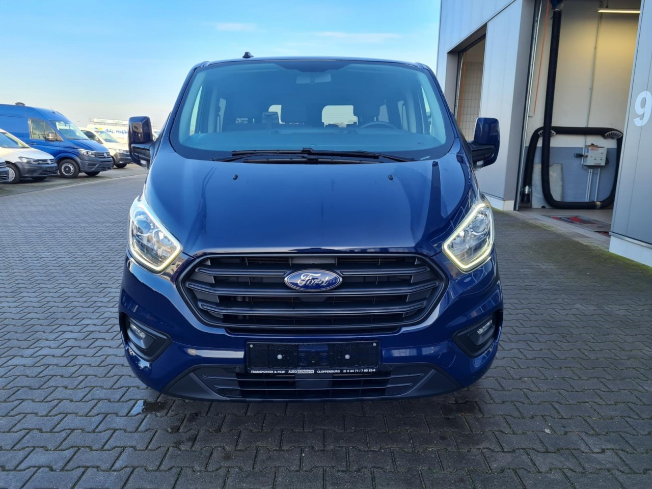 Ford Transit Custom Kombi 320 L2 Trend 9 Sitze PDC - حافلة صغيرة, ميكروباص: صورة 2 Ford Transit Custom Kombi 320 L2 Trend 9 Sitze PDC - حافلة صغيرة, ميكروباص: صورة 2