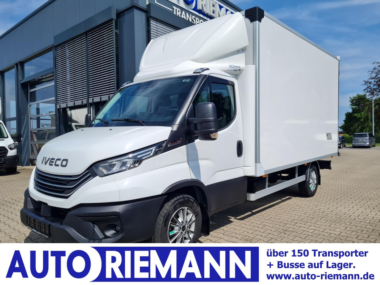 Iveco DAILY 35S18 Koffer Automatik ALU KAMERA NAVI TEMPOMAT - شاحنة بصندوق مغلق: صورة 1 Iveco DAILY 35S18 Koffer Automatik ALU KAMERA NAVI TEMPOMAT - شاحنة بصندوق مغلق: صورة 1