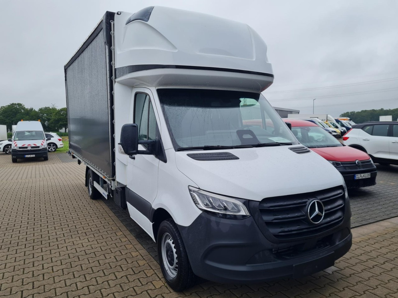 Mercedes-Benz Sprinter 317 AG Schiebe Plane Schlafkab 10 Pal AHK - شاحنة مغلقة بستائر جانبية: صورة 2 Mercedes-Benz Sprinter 317 AG Schiebe Plane Schlafkab 10 Pal AHK - شاحنة مغلقة بستائر جانبية: صورة 2