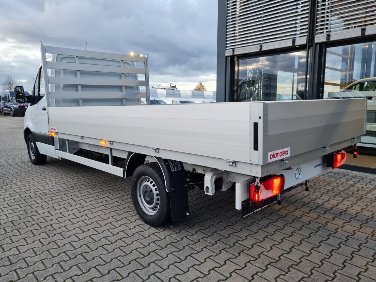 شاحنة توصيل مفتوحة Mercedes-Benz Sprinter 317 CDI Pritsche L3 lang RWD KLIMA TEMPOMAT: صورة 8