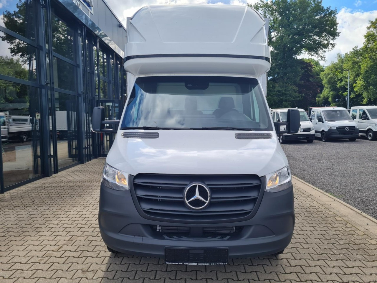 Mercedes-Benz Sprinter 317 Pritsche Plane Schlafkab RWD 10 Pal - شاحنة مغلقة بستائر جانبية: صورة 2 Mercedes-Benz Sprinter 317 Pritsche Plane Schlafkab RWD 10 Pal - شاحنة مغلقة بستائر جانبية: صورة 2