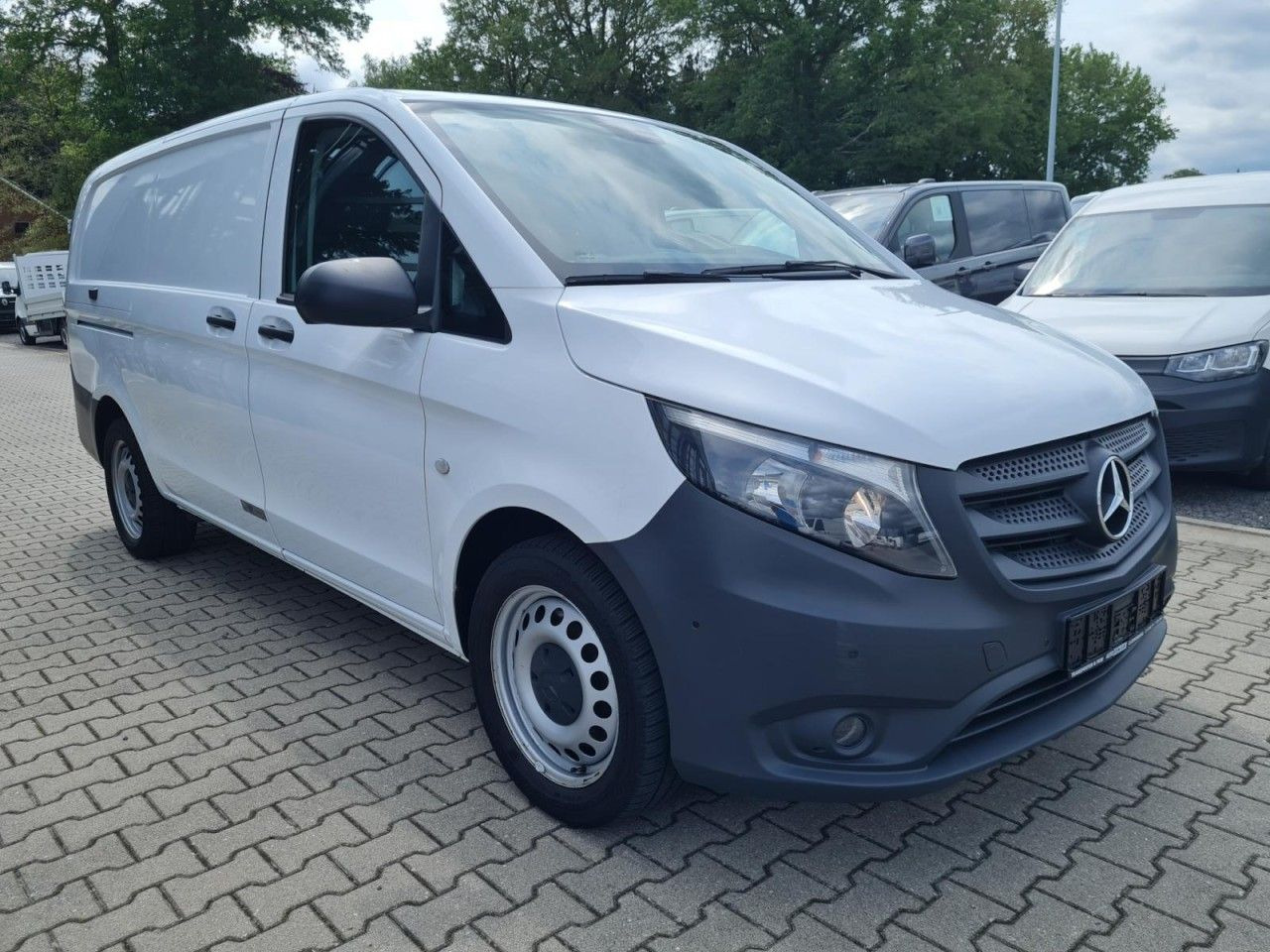 Mercedes-Benz Vito 116 Cdi Kühlkasten Stand + Fahrkühl. lang - شاحنة توصيل مبردة: صورة 4 Mercedes-Benz Vito 116 Cdi Kühlkasten Stand + Fahrkühl. lang - شاحنة توصيل مبردة: صورة 4