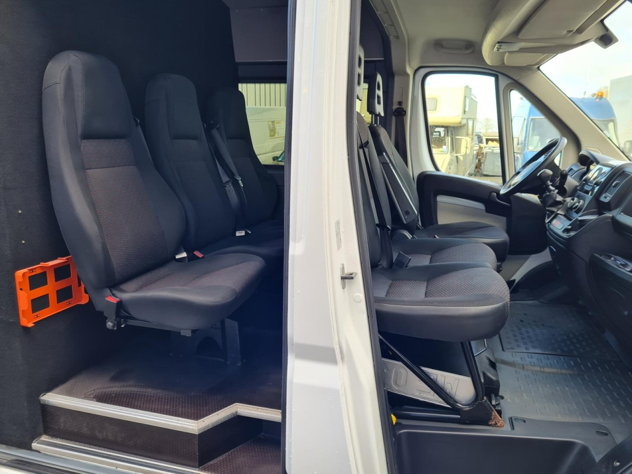 Peugeot Boxer Kasten L3H2 Doka 6-Sitze AHK KLIMA PDC - فان المدمجة, الشاحنات الصغيرة كابينة مزدوجة: صورة 5 Peugeot Boxer Kasten L3H2 Doka 6-Sitze AHK KLIMA PDC - فان المدمجة, الشاحنات الصغيرة كابينة مزدوجة: صورة 5