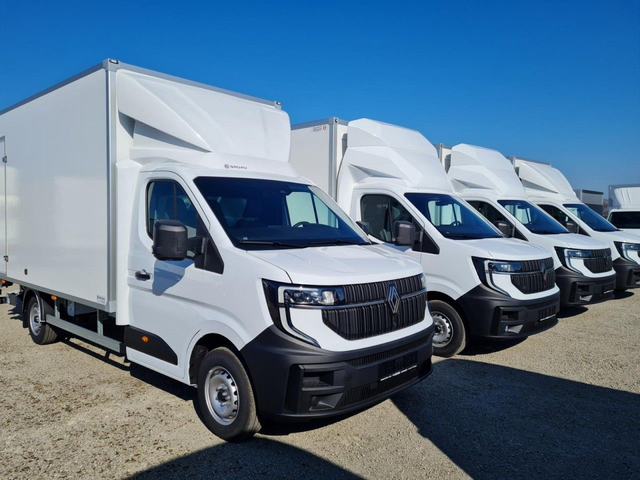 Renault Master 3,5t Koffer dCi 165 mit 10 Pal. Plätze - شاحنة بصندوق مغلق: صورة 2 Renault Master 3,5t Koffer dCi 165 mit 10 Pal. Plätze - شاحنة بصندوق مغلق: صورة 2