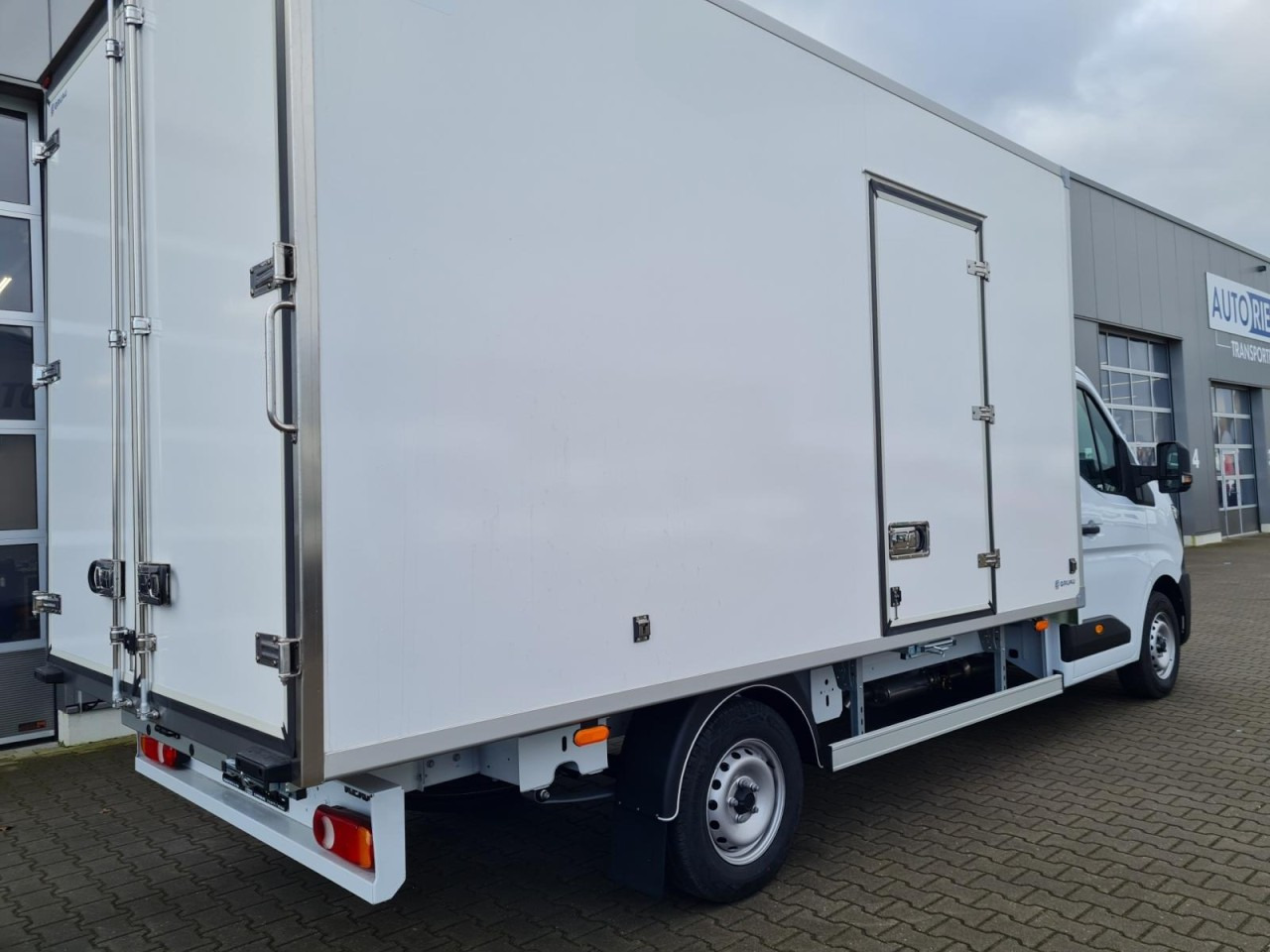Renault Master 35 Möbel Koffer KLIMA Automatik 10 Pal. - شاحنة بصندوق مغلق: صورة 5 Renault Master 35 Möbel Koffer KLIMA Automatik 10 Pal. - شاحنة بصندوق مغلق: صورة 5